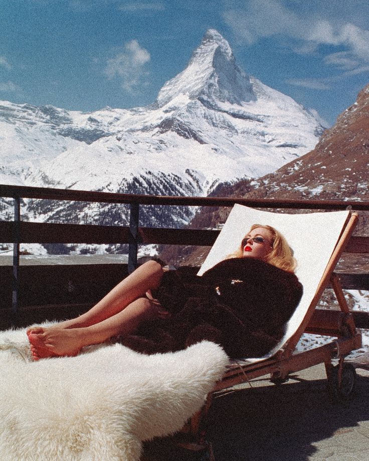 Editorial lifestyle moment