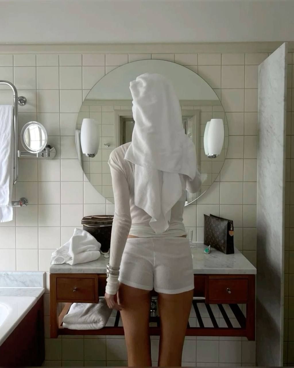 Editorial lifestyle moment